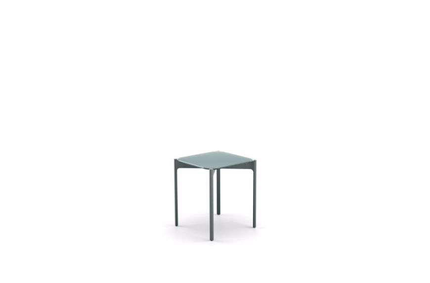 Picture of IZON SIDE TABLE